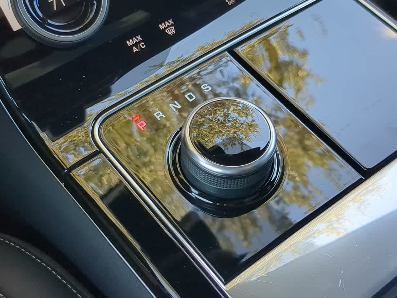 Thumbnail: 2019 Land Rover Range Rover Velar - 32