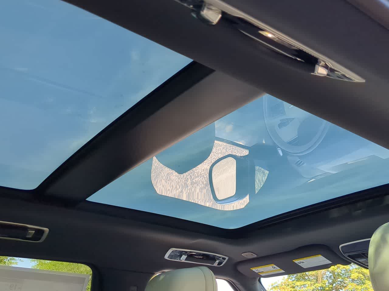 Thumbnail: 2026 Land Rover Range Rover - 23