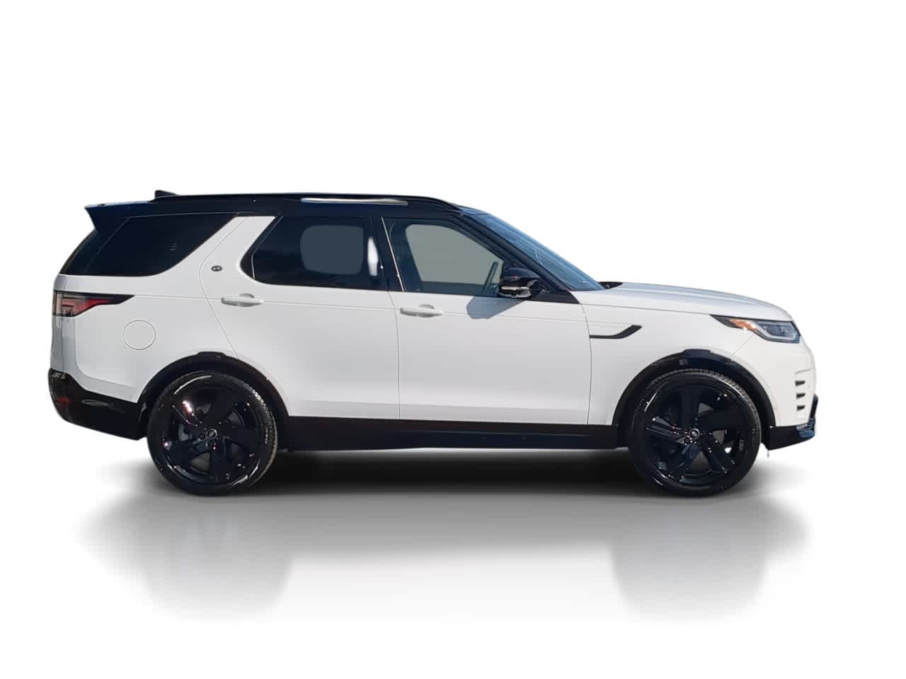 Thumbnail: 2026 Land Rover Discovery - 9