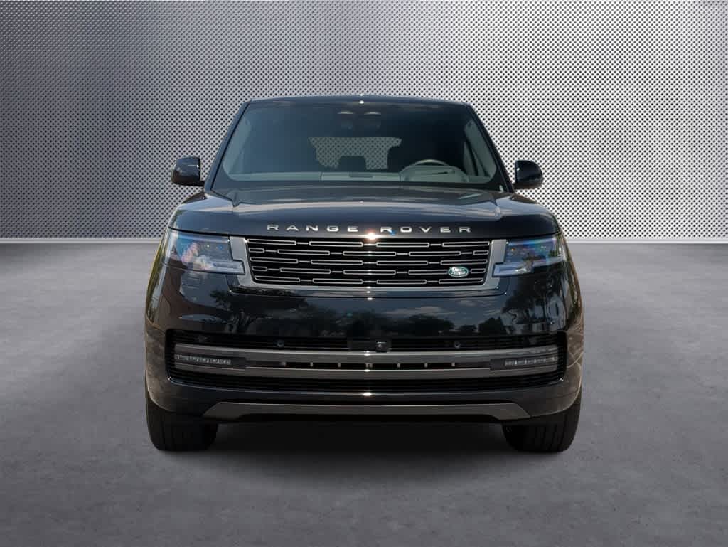 2025 Land Rover Range Rover SE 3