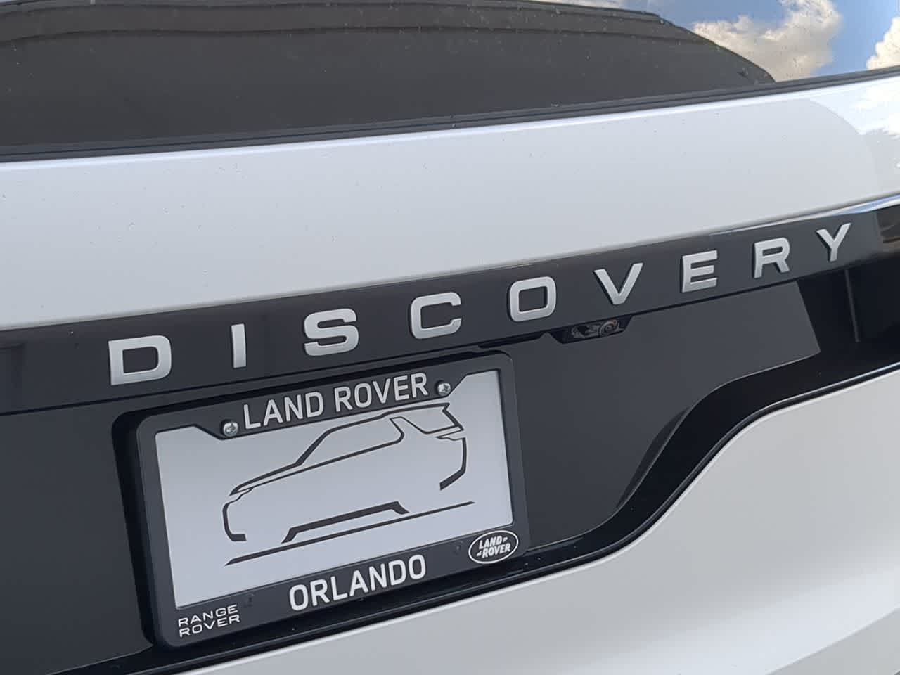 Thumbnail: 2025 Land Rover Discovery - 12