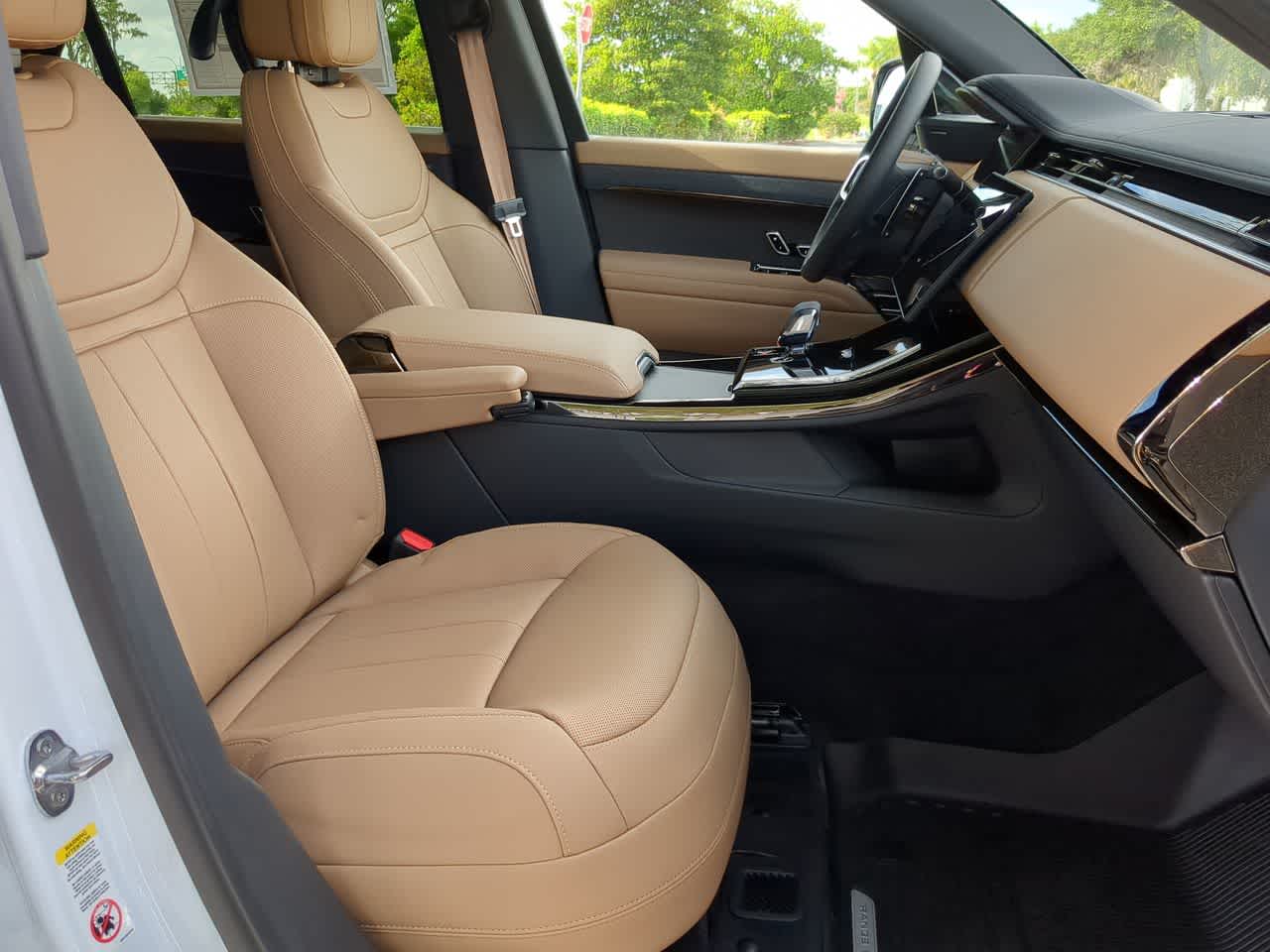 Thumbnail: 2025 Land Rover Range Rover Sport - 23