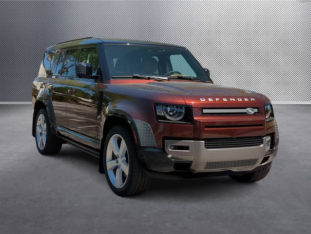 2025 Land Rover Defender X-Dynamic SE photo 2