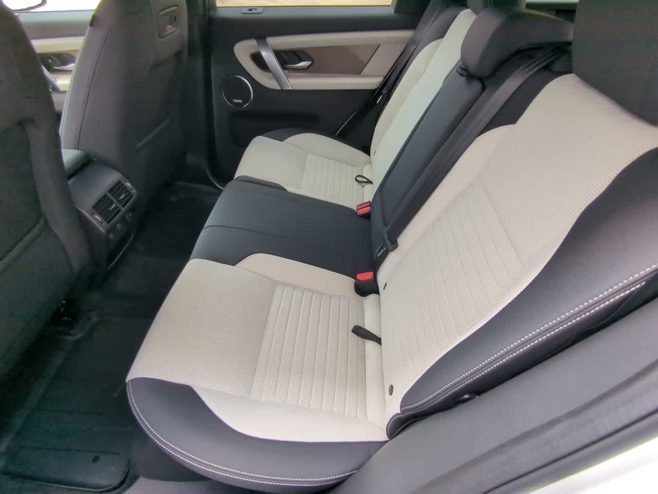 Thumbnail: 2025 Land Rover Discovery Sport - 21