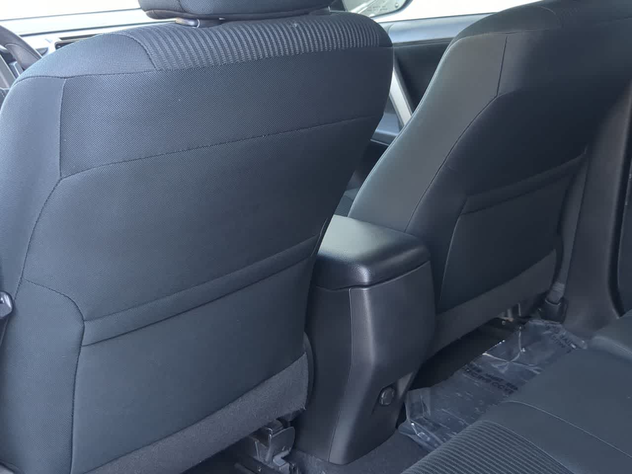 Thumbnail: 2016 Toyota RAV4 - 17