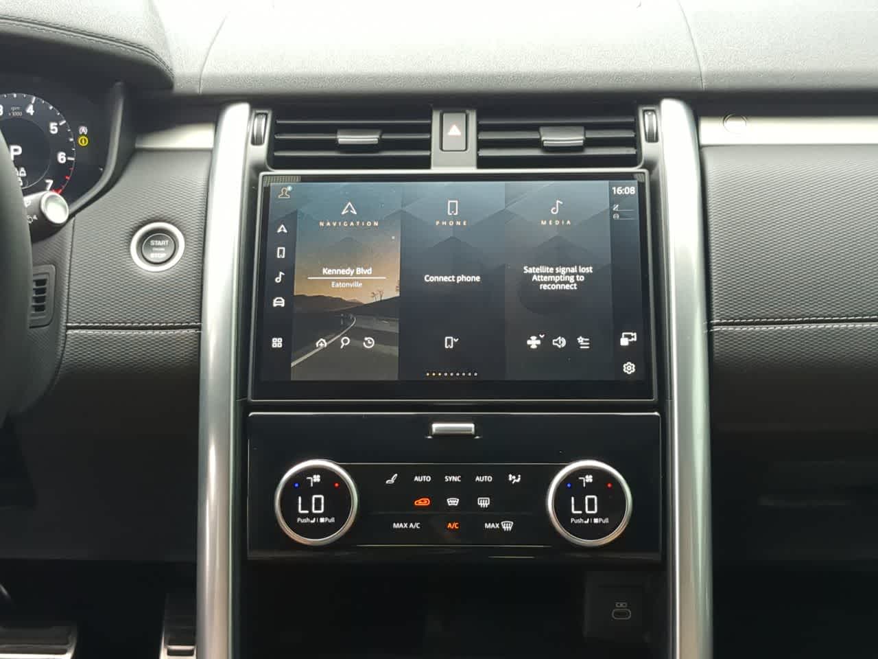 Thumbnail: 2025 Land Rover Discovery - 29