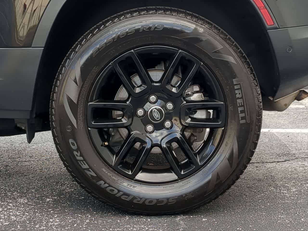 Thumbnail: 2025 Land Rover Defender - 14