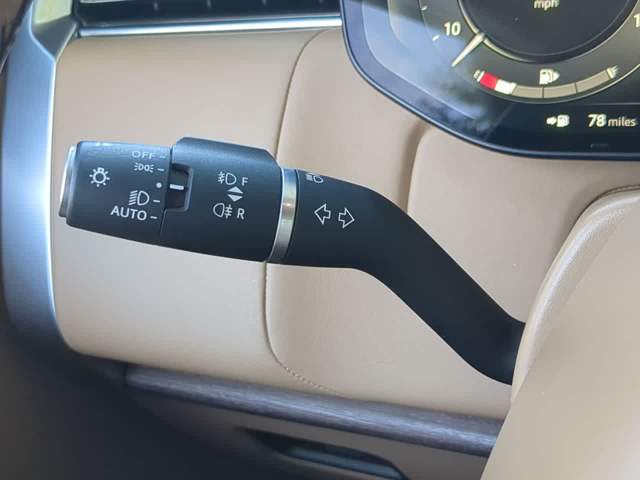 Thumbnail: 2023 Land Rover Range Rover - 28