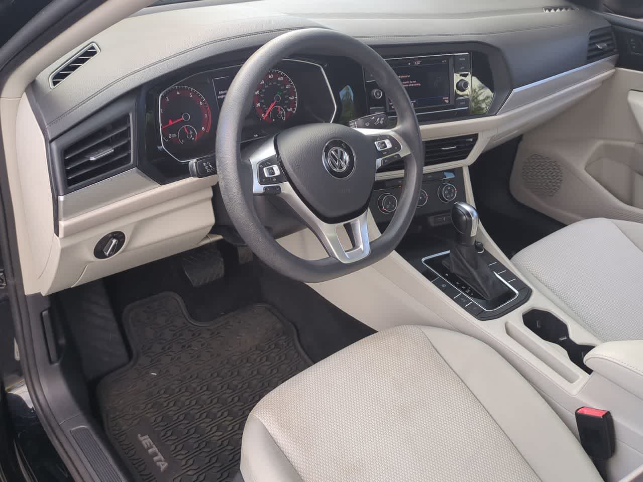 Thumbnail: 2021 Volkswagen Jetta - 10