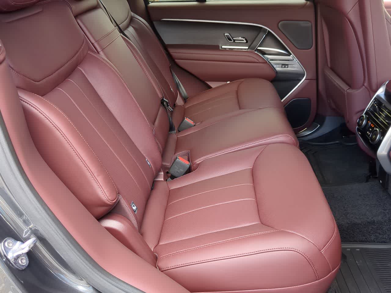 Thumbnail: 2025 Land Rover Range Rover - 21