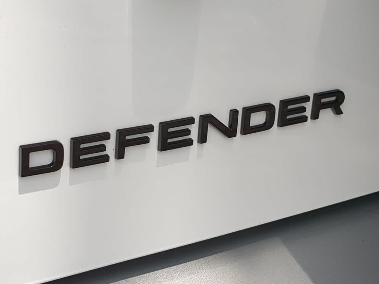 Thumbnail: 2025 Land Rover Defender - 13