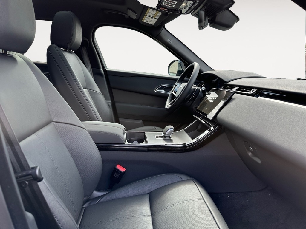 New 2025 Land Rover Range Rover Velar Dynamic SE SUV