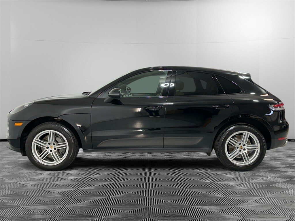 2021 Porsche Macan S photo 2