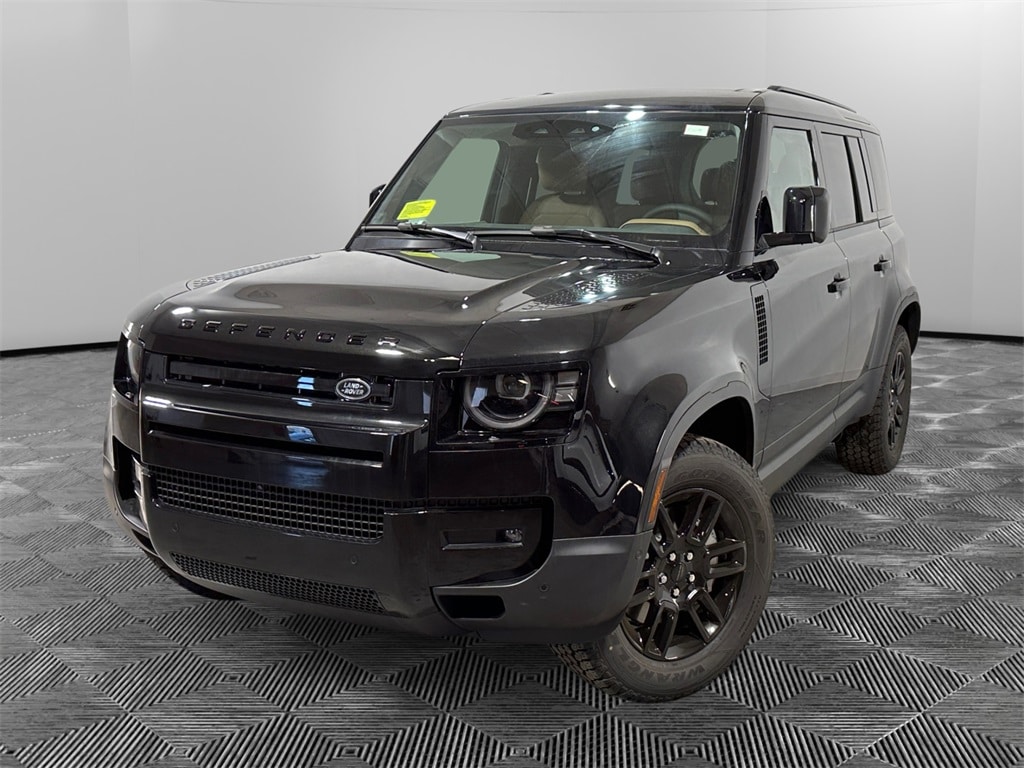 2026 Land Rover Defender S's photo