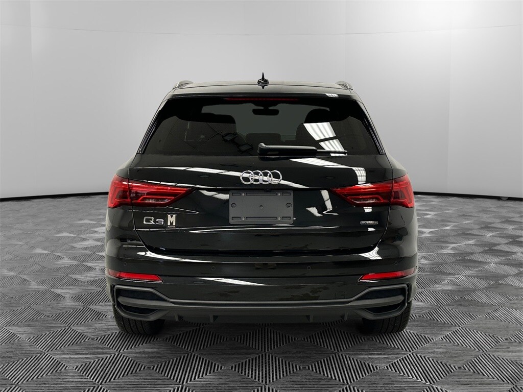 2024 Audi Q3 Premium Plus photo 3