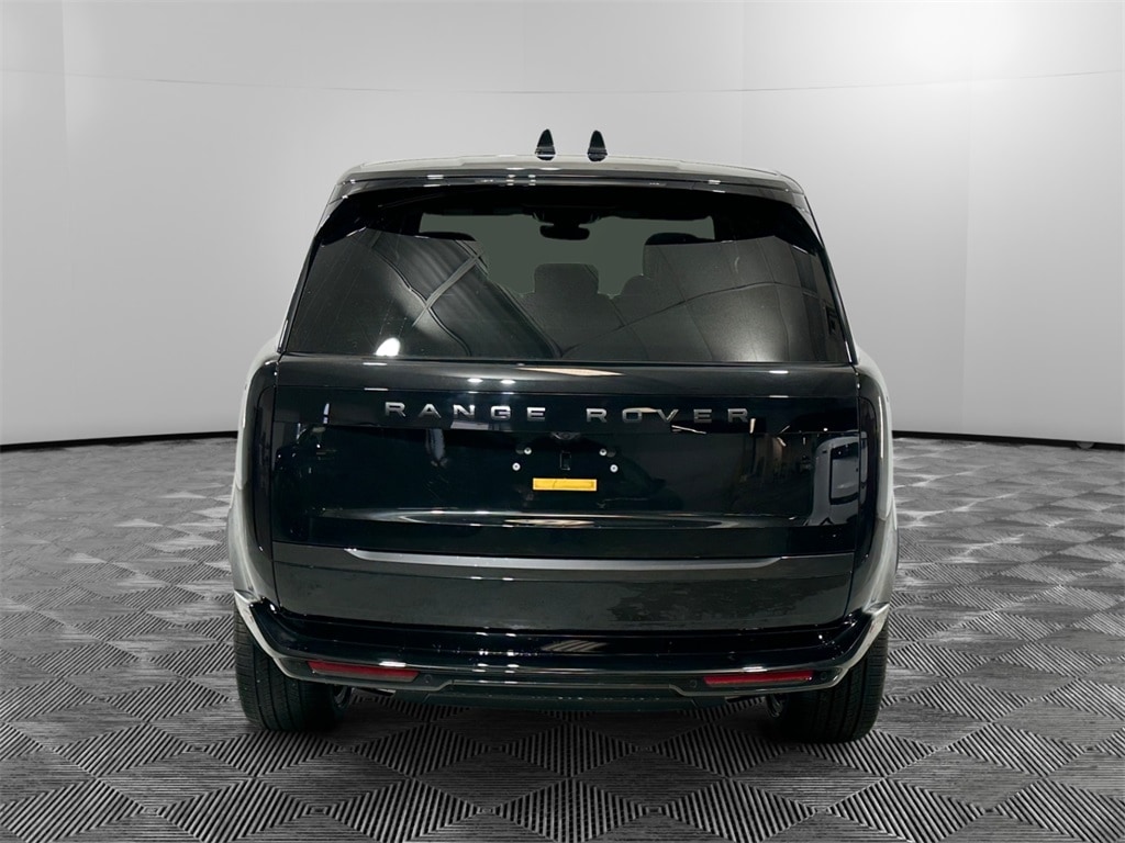 New 2026 Land Rover Range Rover SE SUV