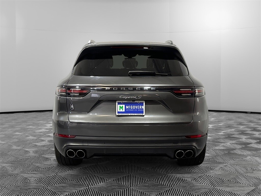 2021 Porsche Cayenne S photo 3