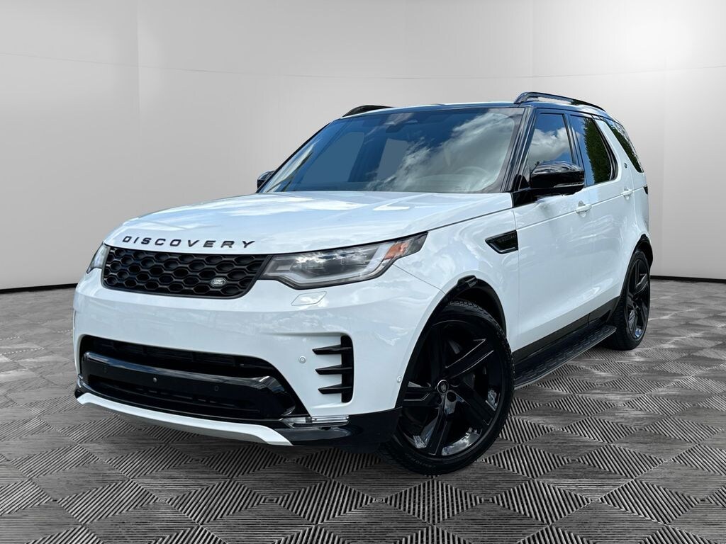 Used 2024 Land Rover Discovery Dynamic SE SUV