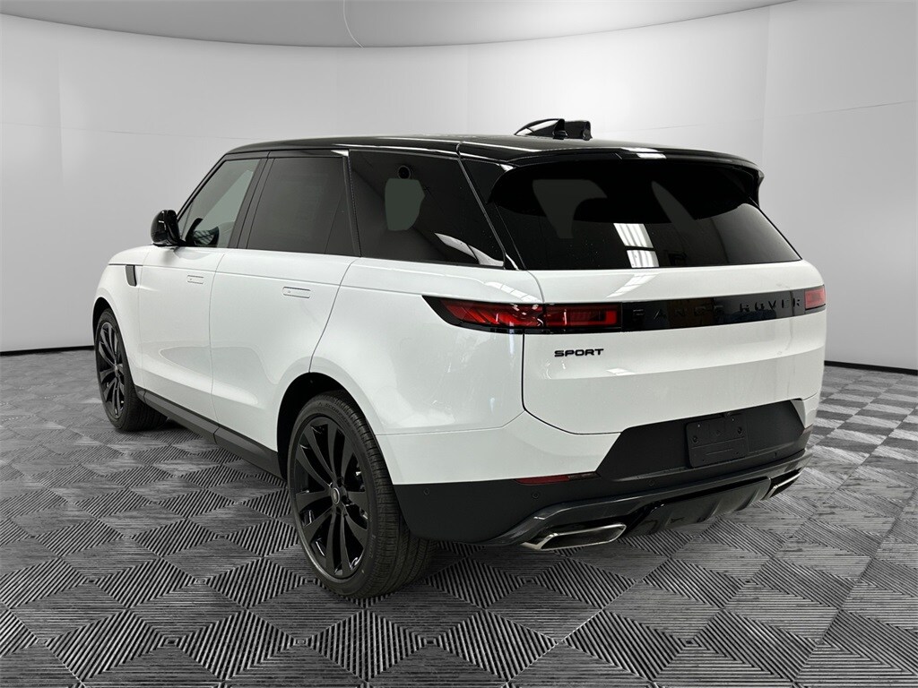 2025 Land Rover Range Rover Sport SE photo 3