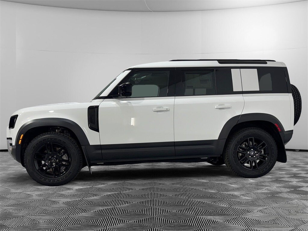 2025 Land Rover Defender 110 S photo 2