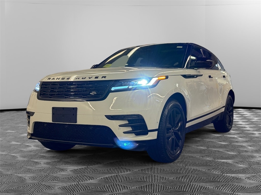 2026 Land Rover Range Rover Velar Dynamic SE's photo