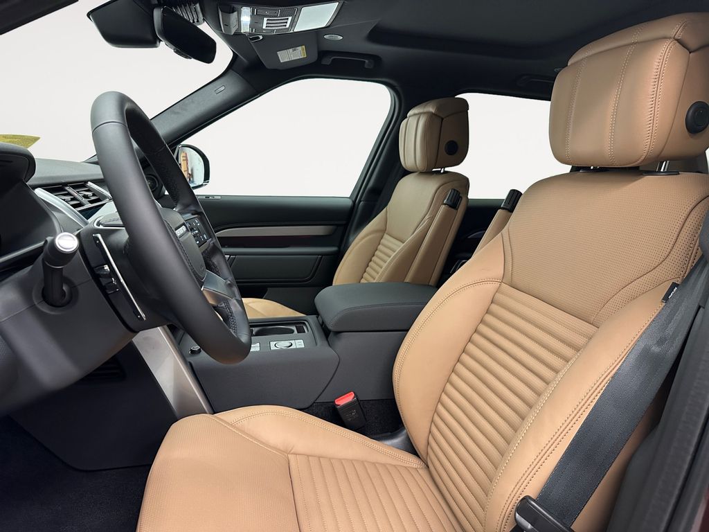 2026 Land Rover Discovery Gemini Edition - Photo 9
