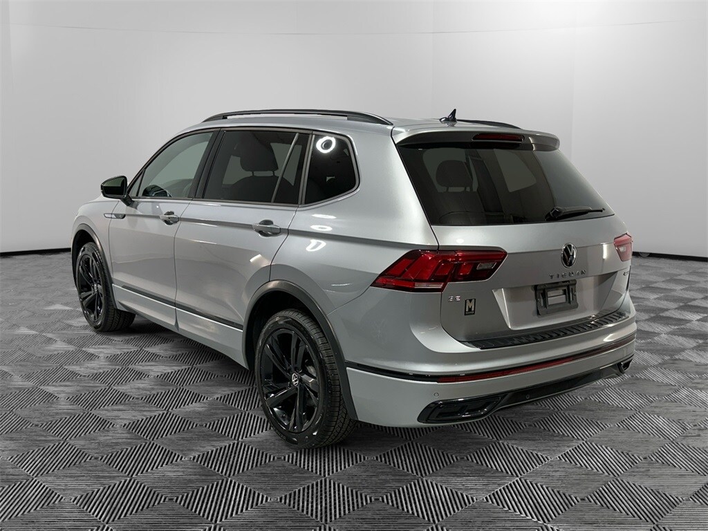 2024 Volkswagen Tiguan SE R-Line Black photo 3