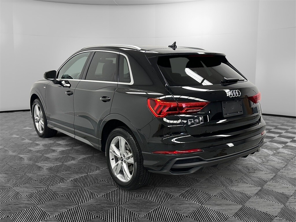 2024 Audi Q3 Premium Plus photo 2