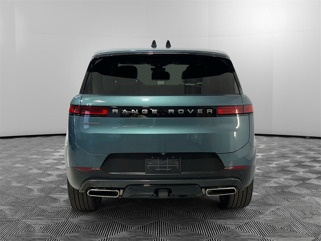 2025 Land Rover Range Rover Sport SE photo 3