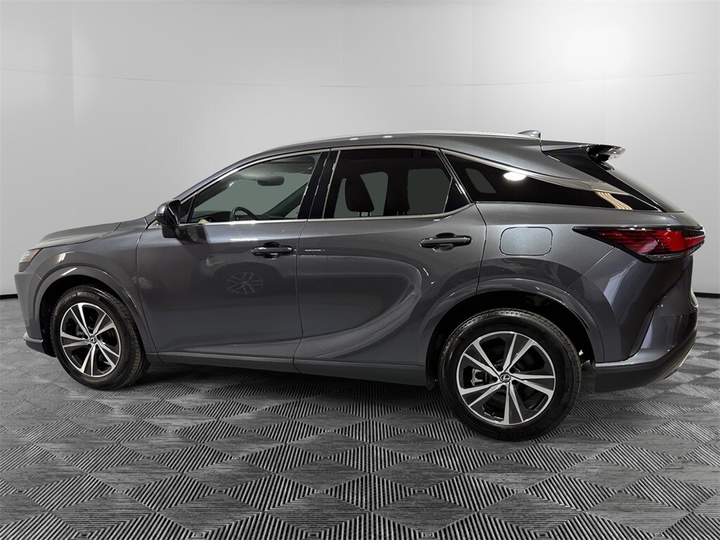 2024 Lexus RX 350 Premium photo 2