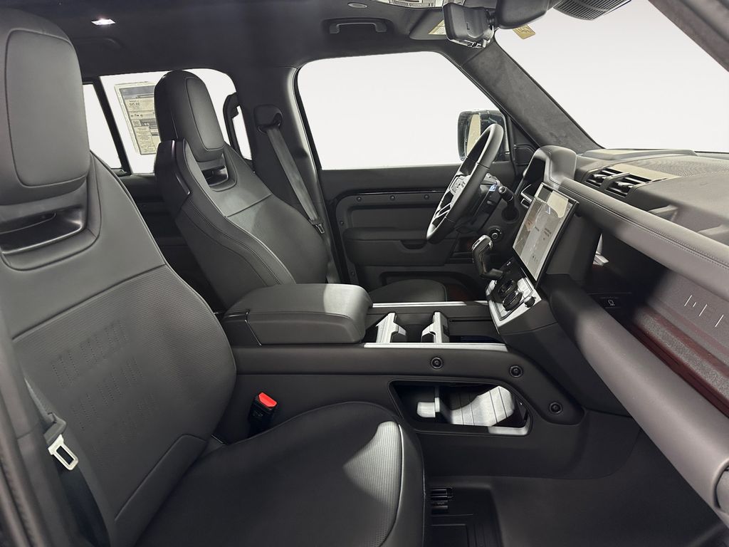 2026 Land Rover Defender OCTA Black - Photo 15