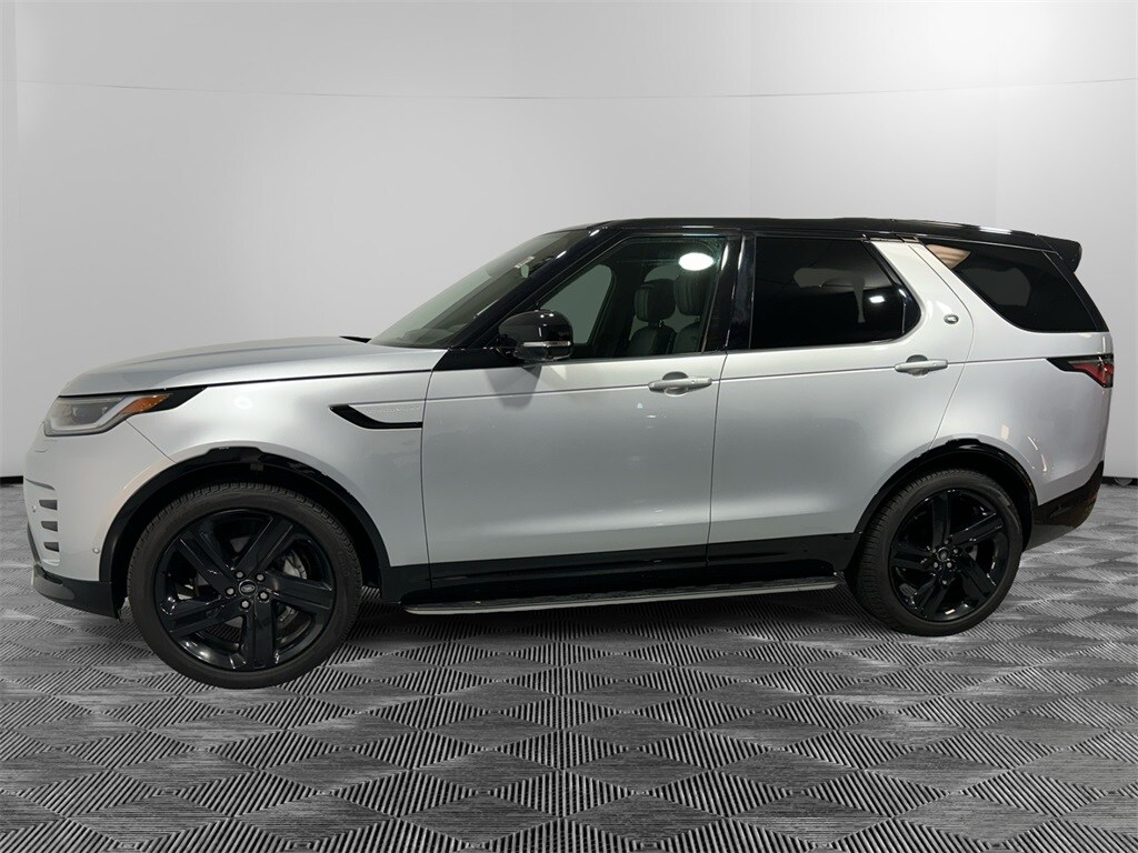 2024 Land Rover Discovery SE photo 2