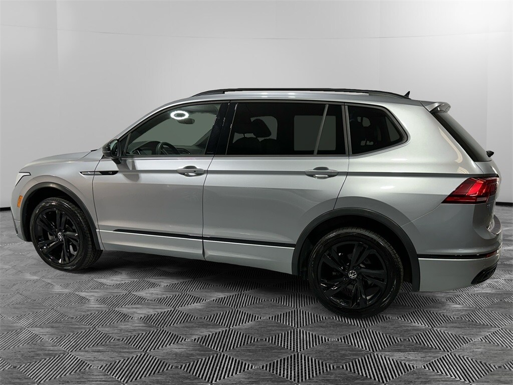 2024 Volkswagen Tiguan SE R-Line Black photo 2