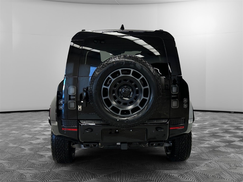 New 2026 Land Rover Defender 110 V8 SUV