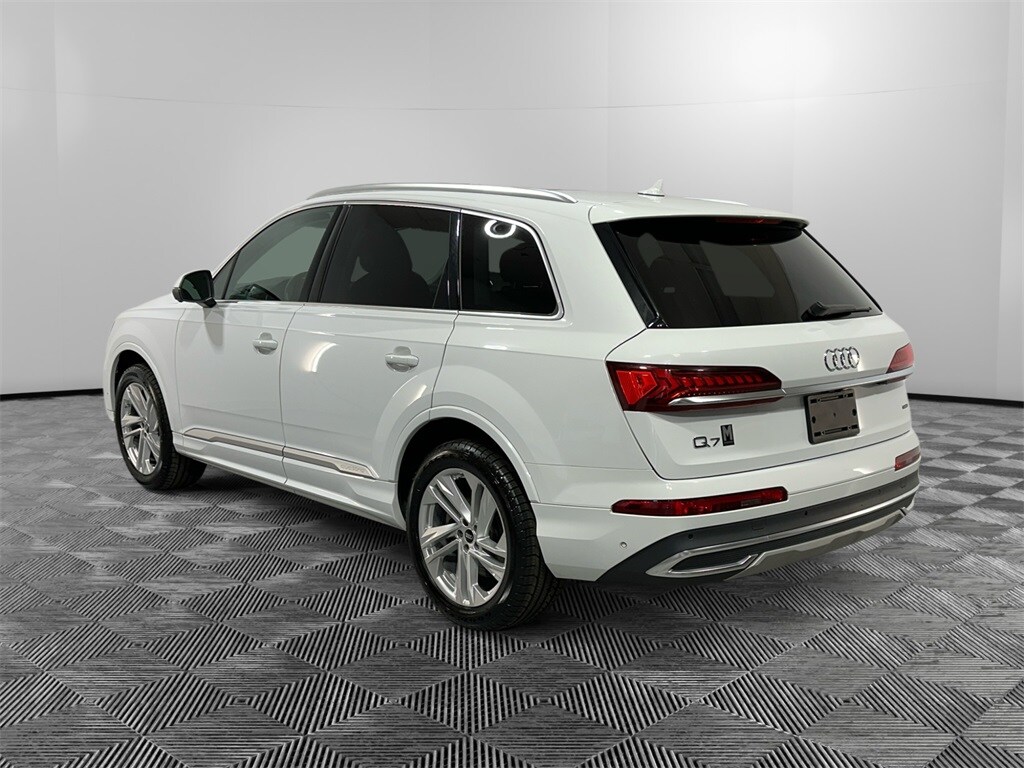 2022 Audi Q7 55 Premium Plus photo 3