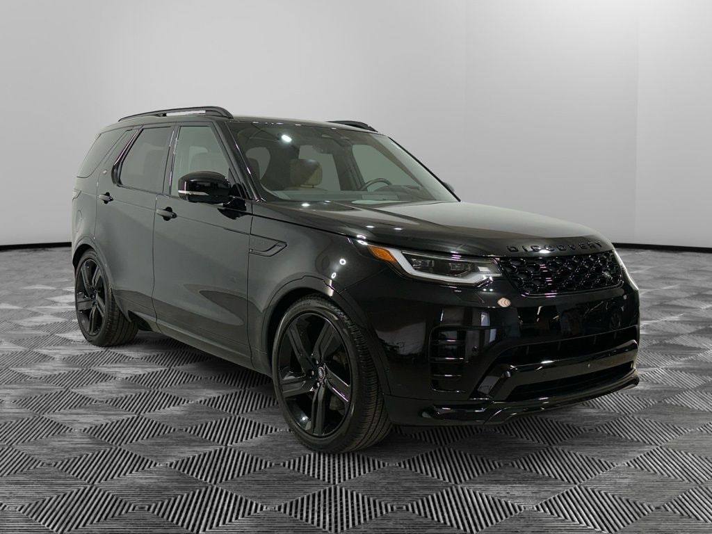 Certified 2024 Land Rover Discovery Dynamic SE SUV