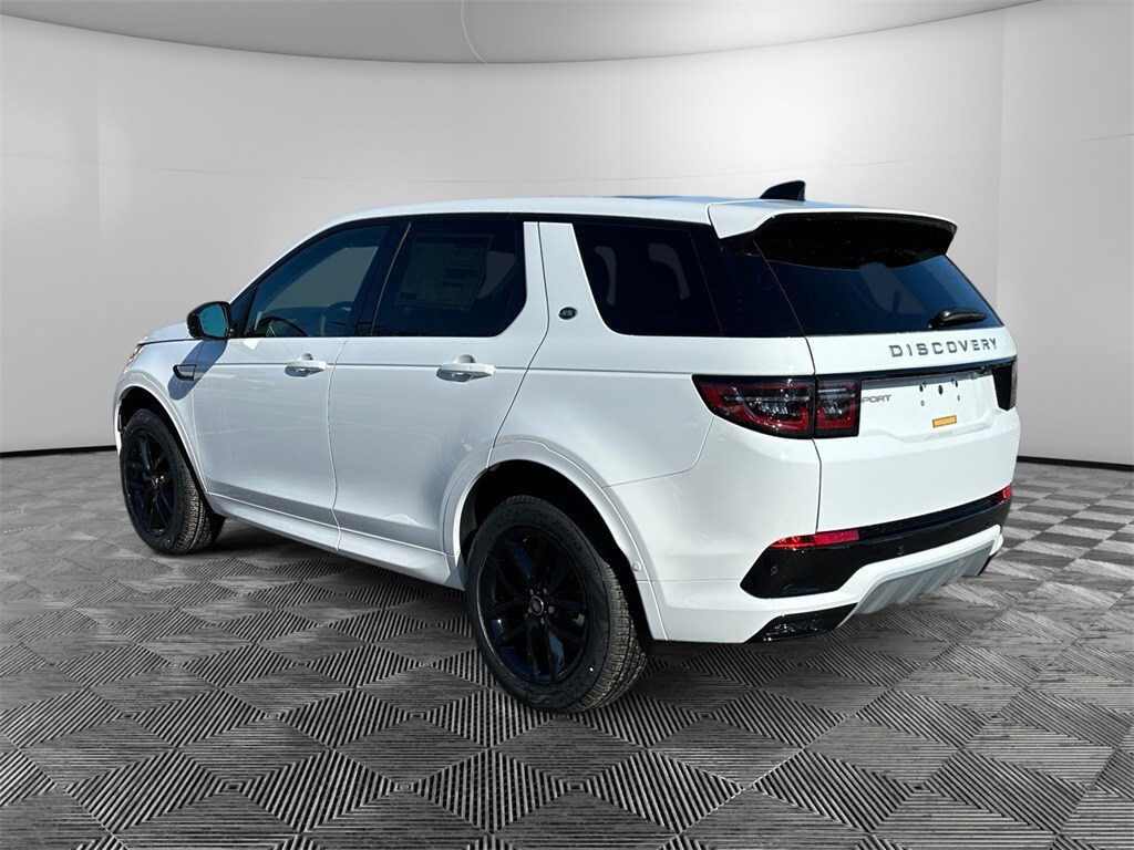 2025 Land Rover Discovery Sport S photo 3