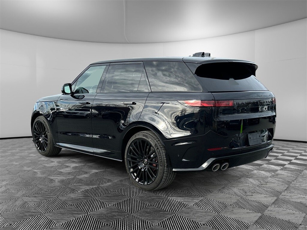 2025 Land Rover Range Rover Sport photo 3