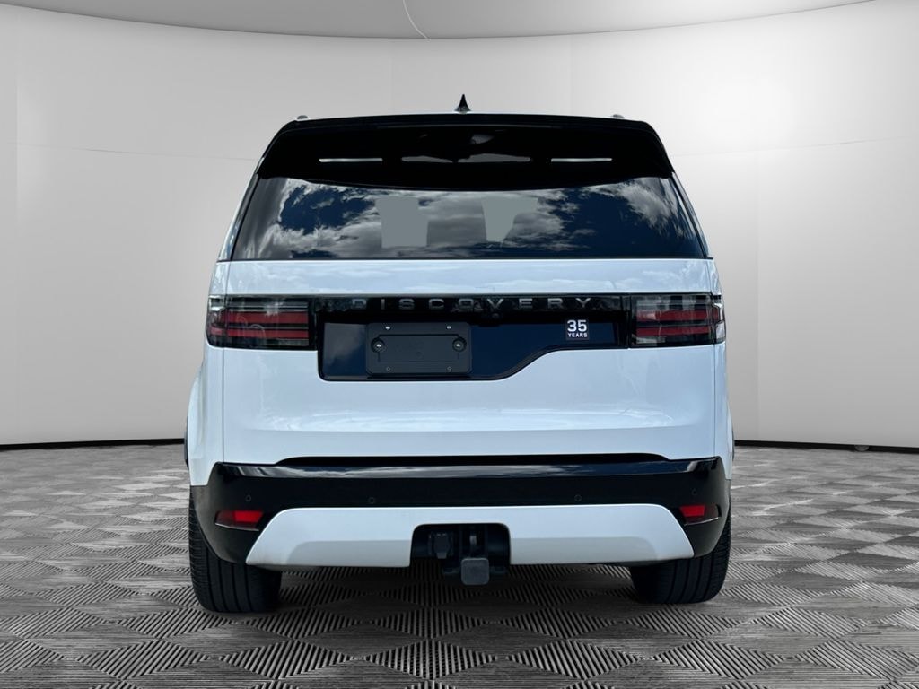 Used 2024 Land Rover Discovery Dynamic SE SUV
