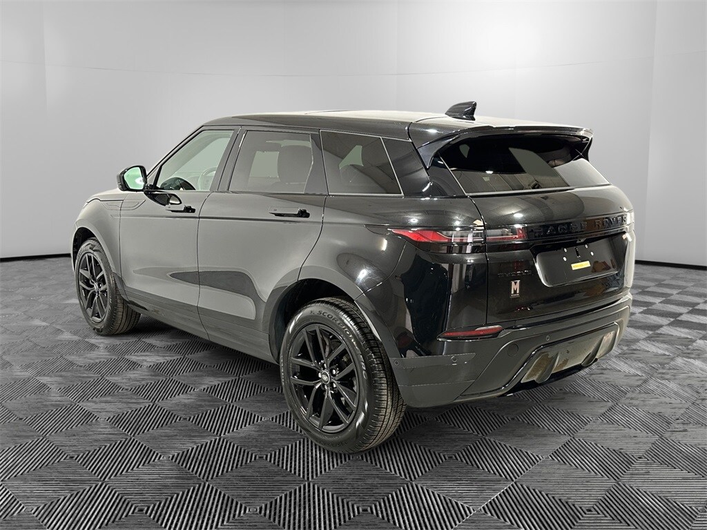 2025 Land Rover Range Rover Evoque Dynamic SE photo 2
