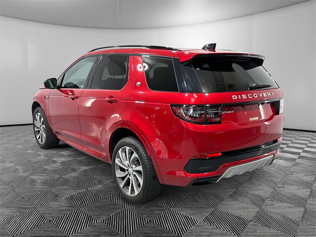 2025 Land Rover Discovery Sport S photo 2