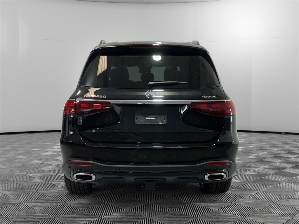 2024 Mercedes Benz GLS 450 photo 4