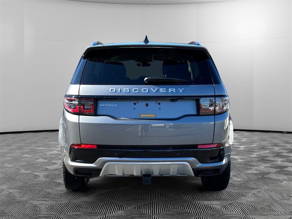 2025 Land Rover Discovery Sport S photo 4
