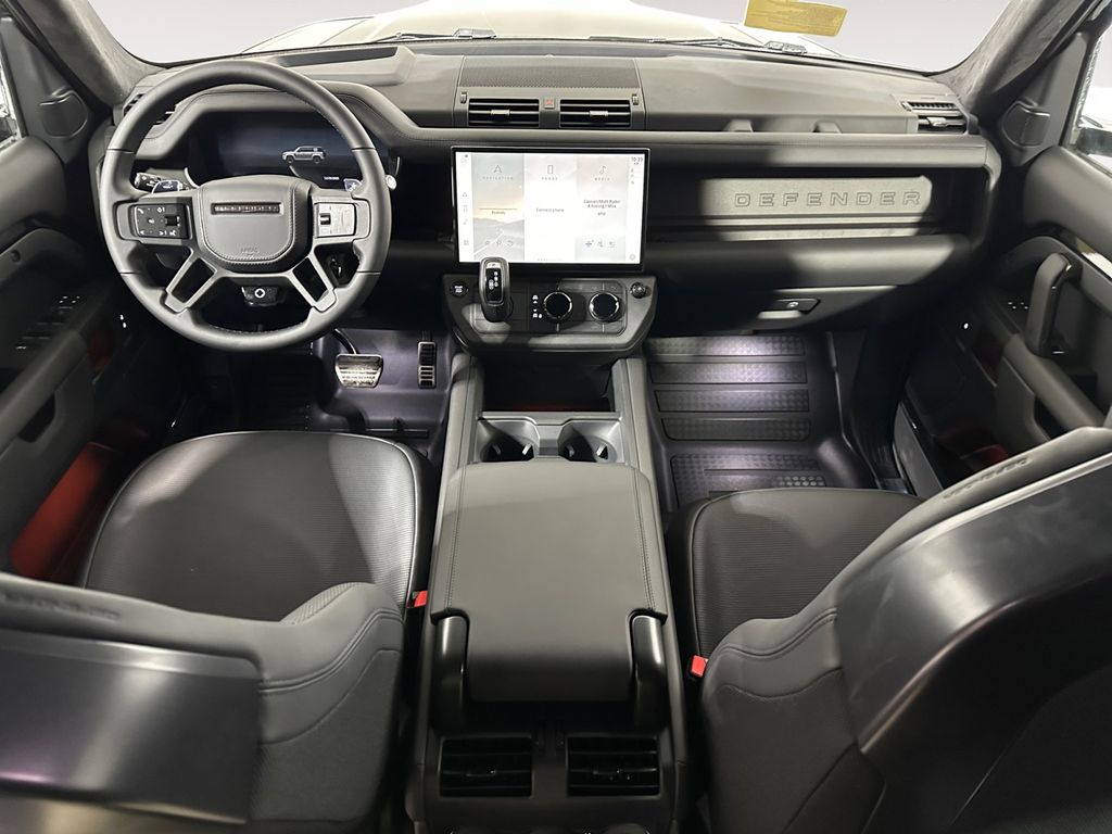 2026 Land Rover Defender OCTA Black - Photo 10