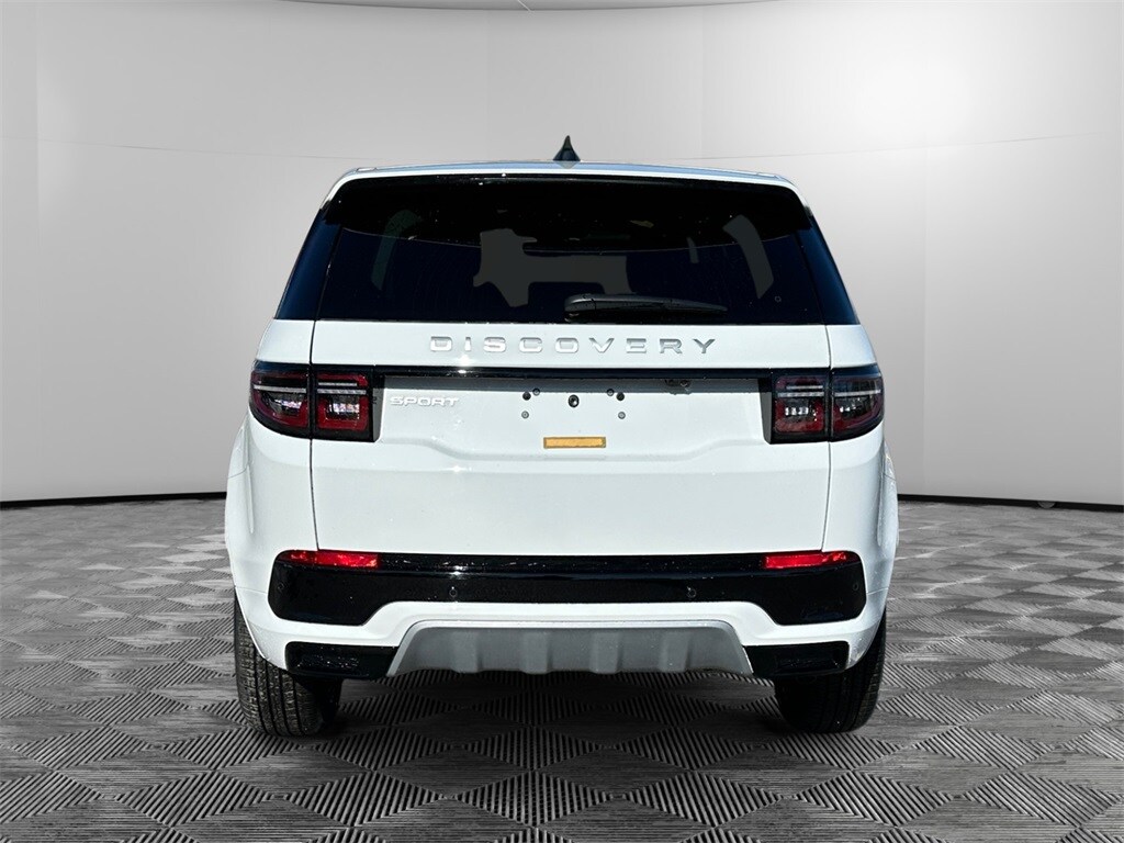 2025 Land Rover Discovery Sport S photo 4