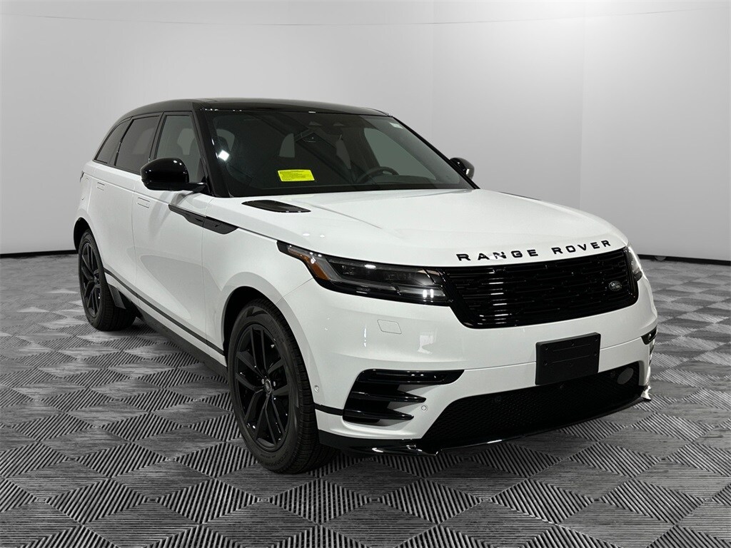 2026 Land Rover Range Rover Velar SE photo 3