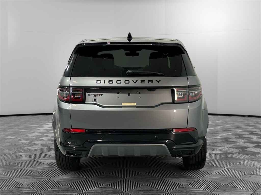2024 Land Rover Discovery Sport SE photo 4