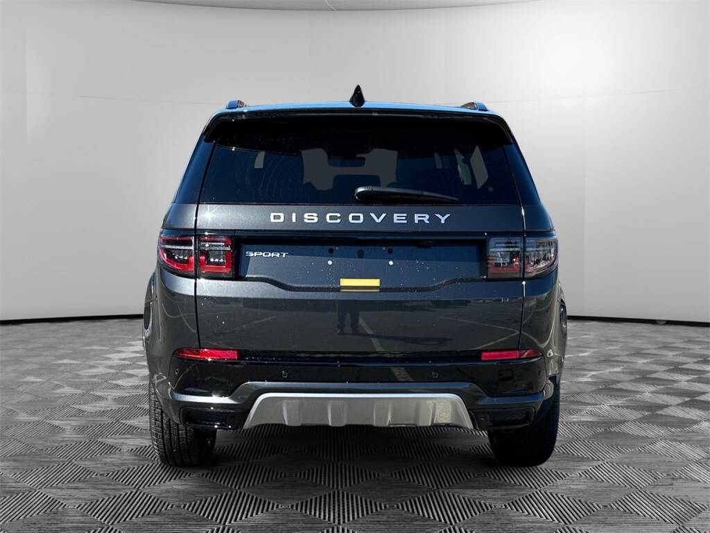 2025 Land Rover Discovery Sport S photo 4