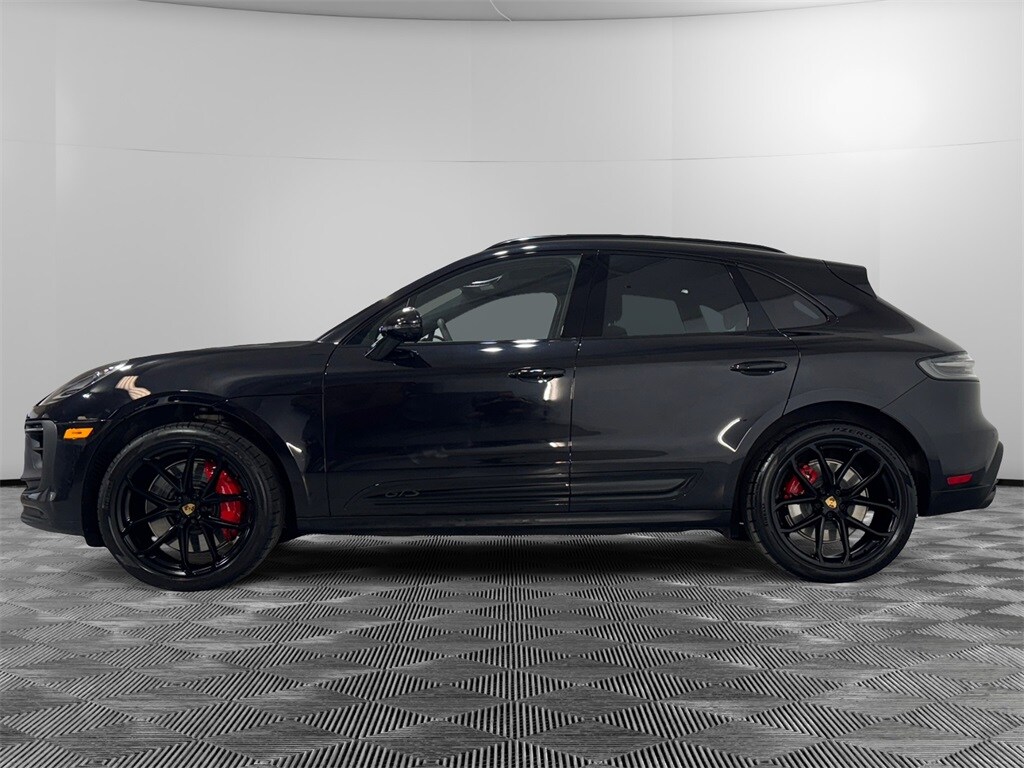 2024 Porsche Macan GTS photo 2