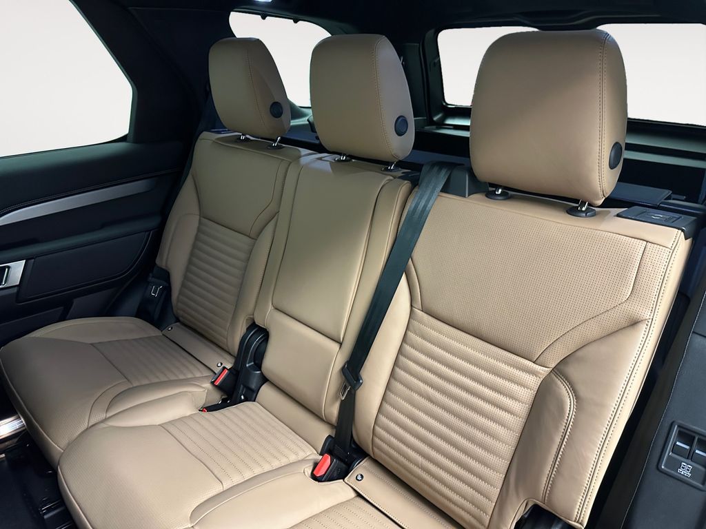 2026 Land Rover Discovery Gemini Edition - Photo 13